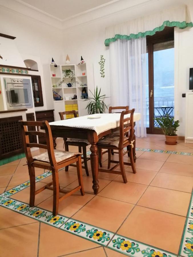 La Casa Di Tania A Napoli Apartman Kültér fotó