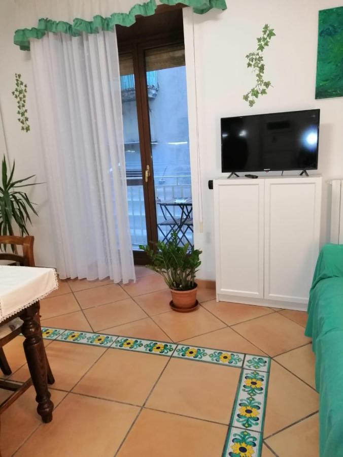 La Casa Di Tania A Napoli Apartman Kültér fotó